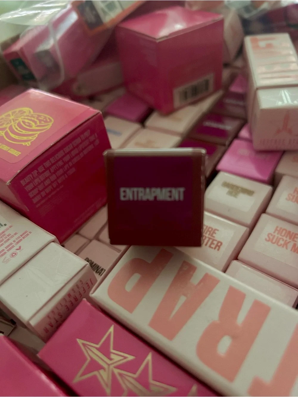 Jeffree Star Entrapment Velvet Trap